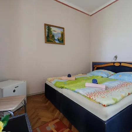 ベッド・アンド・ブレックファスト Balaton Panzio 3*