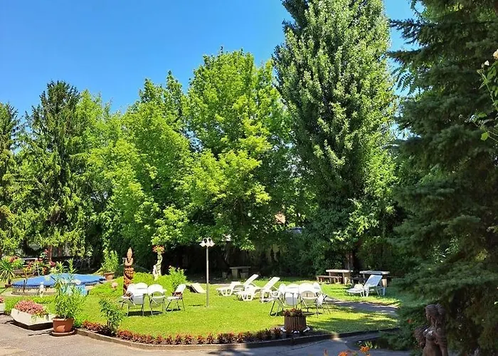 Balaton Panzio Nocleg ze śniadaniem 3*